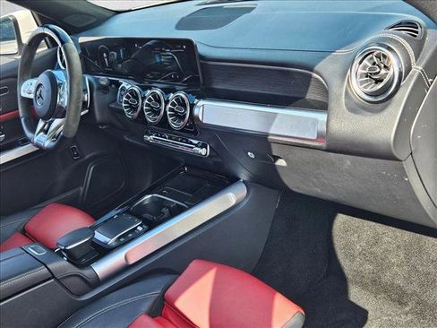 Used 2022 Mercedes-Benz GLB 35 AMG 4MATIC image 20