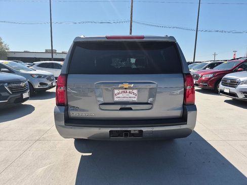 Used 2019 Chevrolet Suburban LT image 7