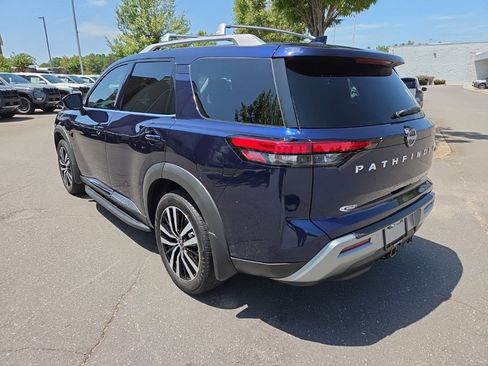Used 2024 Nissan Pathfinder Platinum w/ Cargo Package FWD image 5