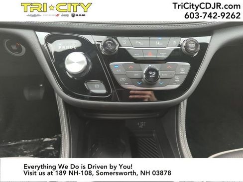 New 2026 Chrysler Pacifica Limited w/ S Appearance Package image 17