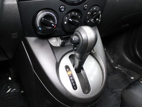 Used 2012 MAZDA MAZDA2 Sport image 11
