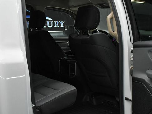 Used 2019 RAM 1500 Big Horn image 30