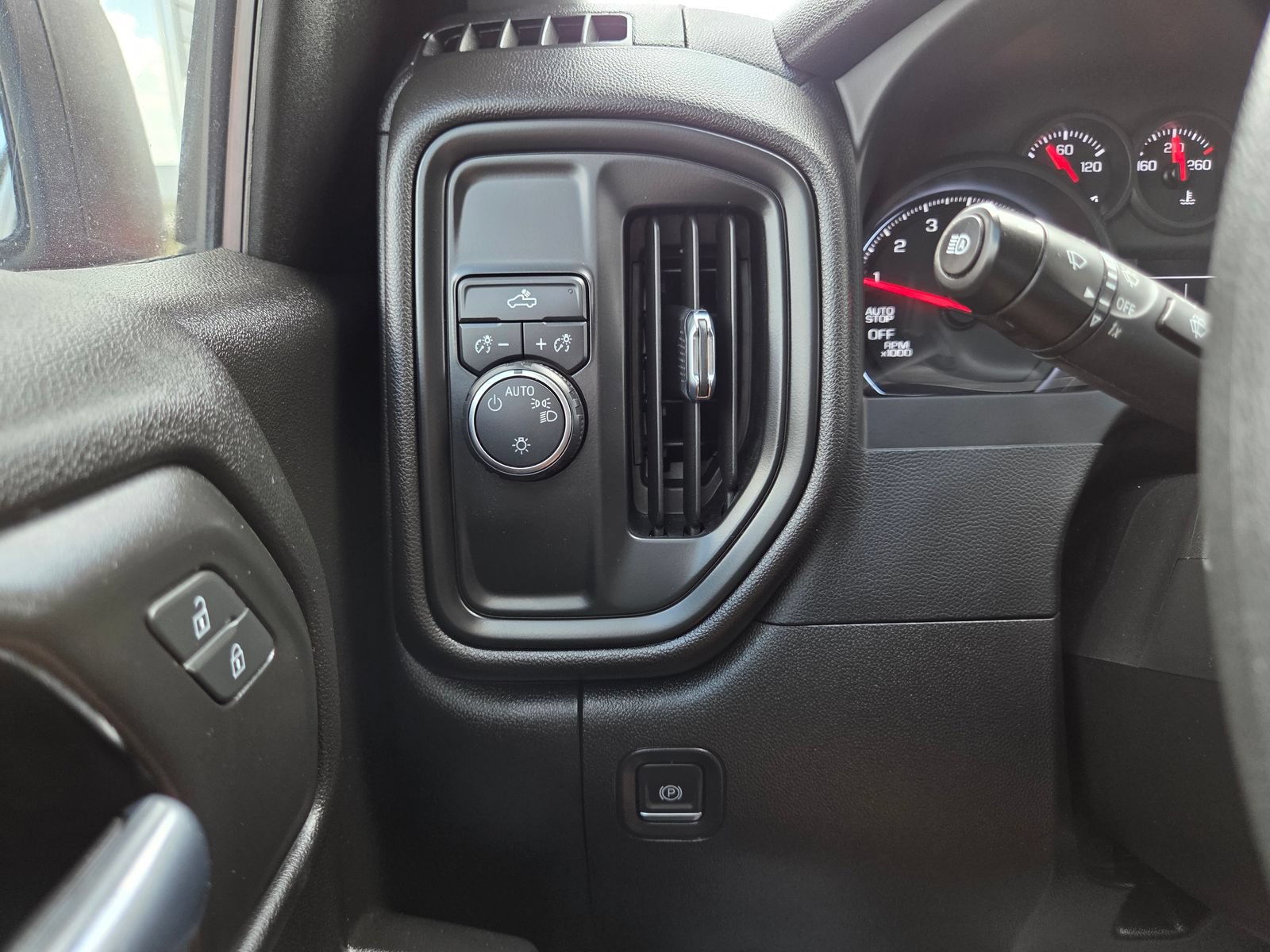 Used 2024 Chevrolet Silverado 1500 Custom w/ LPO, Dark Essentials Package RWD image 37