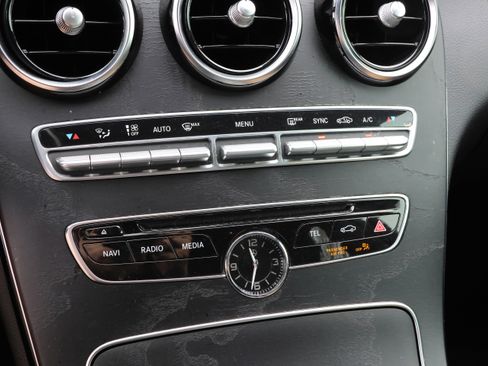 Used 2018 Mercedes-Benz C 300 4MATIC Sedan w/ Multimedia Package image 26