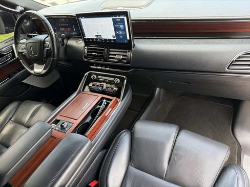 Used 2023 Lincoln Navigator L Reserve AWD/4WD image 14