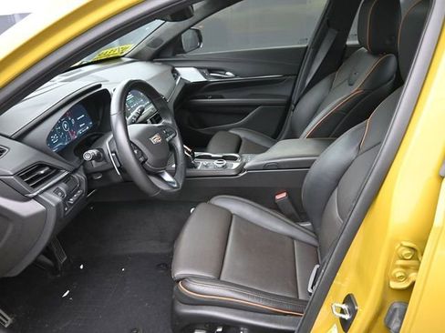 Used 2024 Cadillac CT4 V w/ LPO, ONYX Package image 15