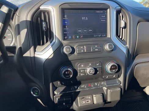 Used 2023 Chevrolet Silverado 2500 LTZ image 23