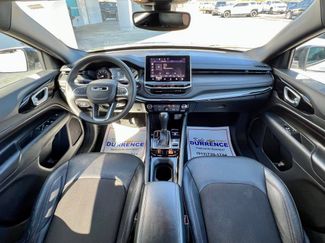 Used 2024 Jeep Compass Trailhawk video 2