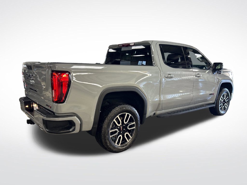 Used 2025 GMC Sierra 1500 AT4 w/ AT4 Premium Package AWD/4WD image 5
