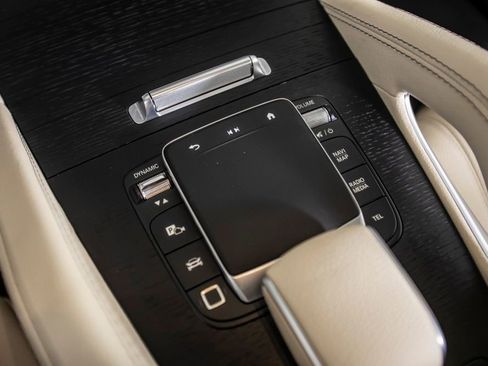 Used 2025 Mercedes-Benz GLE 580 4MATIC image 35