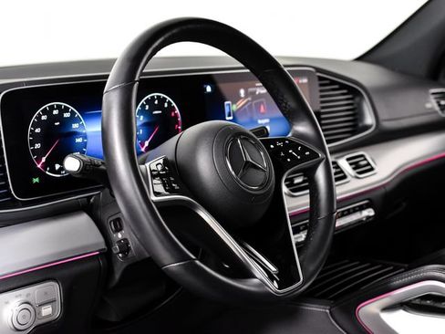 Certified 2025 Mercedes-Benz GLS 450 4MATIC image 22