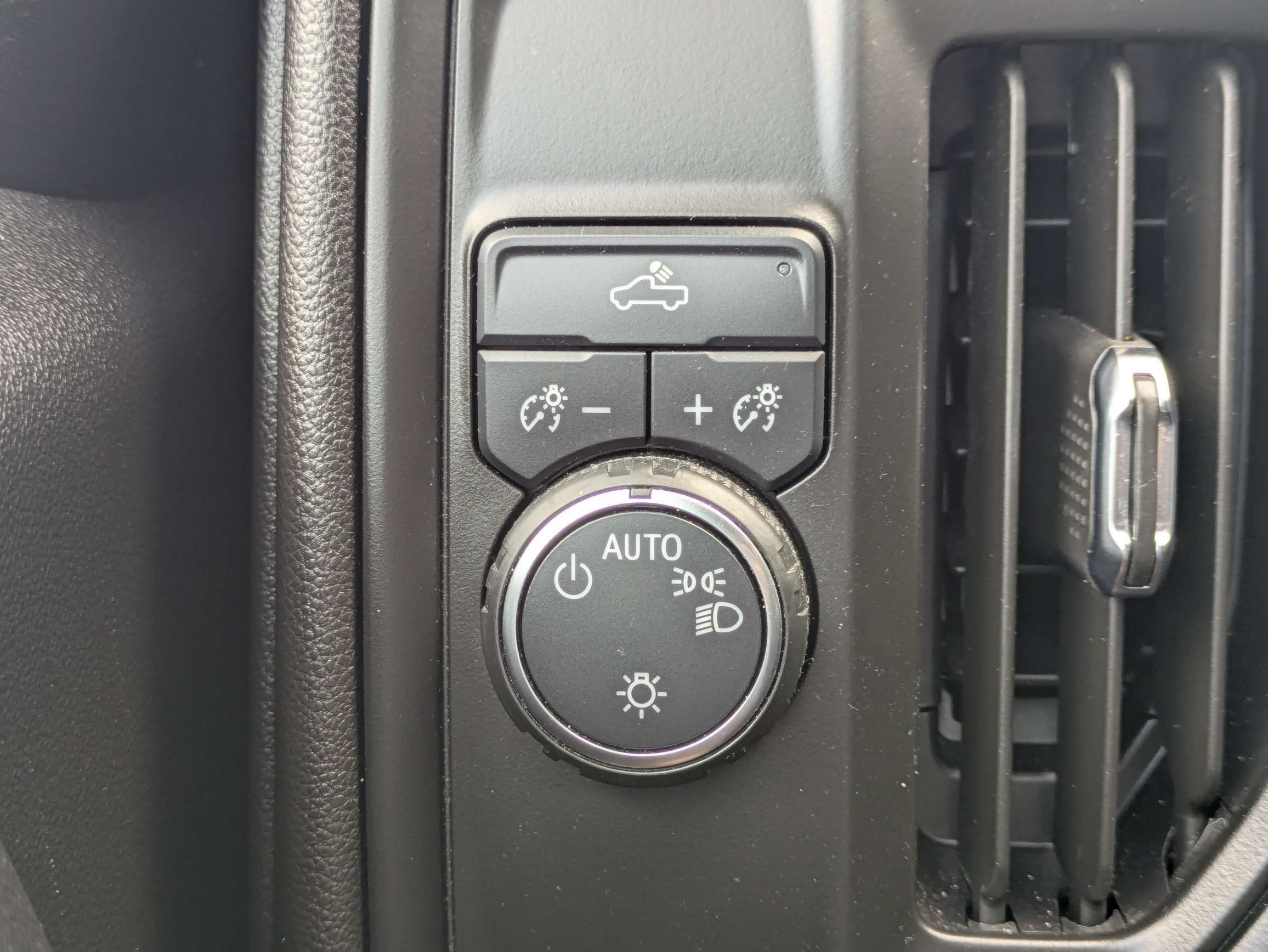 Used 2024 Chevrolet Silverado 1500 W/T RWD image 26