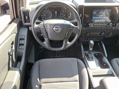 Certified 2025 Nissan Frontier S image 13