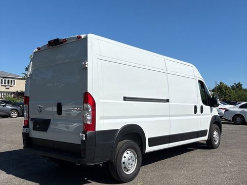 Used 2023 RAM ProMaster 2500 FWD image 3