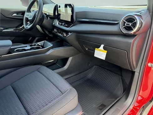New 2026 Chevrolet Equinox LT w/ Safety and Technology Package FWD image 30