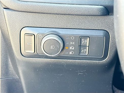 Used 2022 Ford Escape SEL image 10