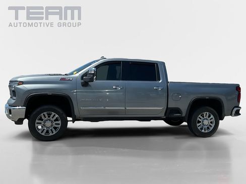 Used 2024 Chevrolet Silverado 2500 LTZ w/ LTZ Premium Package AWD/4WD image 4