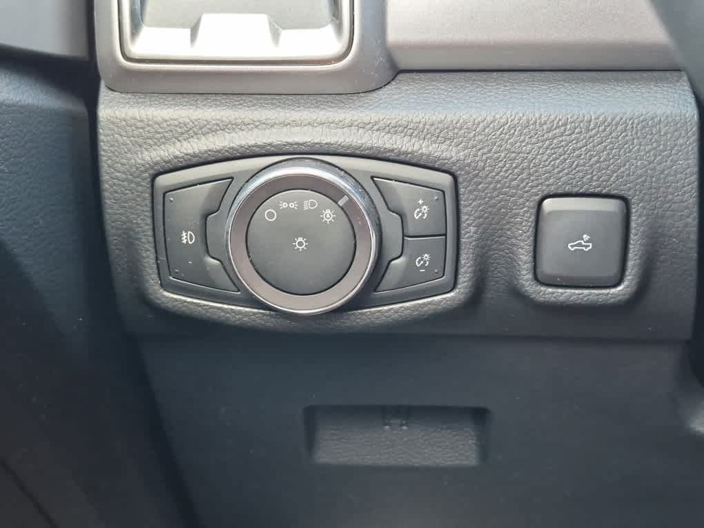 Used 2019 Ford Ranger XLT w/ Equipment Group 302A Luxury AWD/4WD image 17