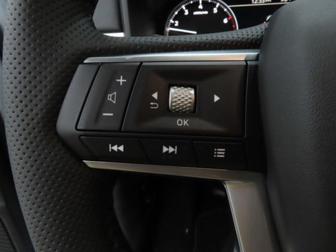 New 2026 Mitsubishi Outlander LE FWD image 13