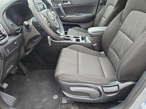 Used 2017 Kia Sportage LX AWD/4WD image 16