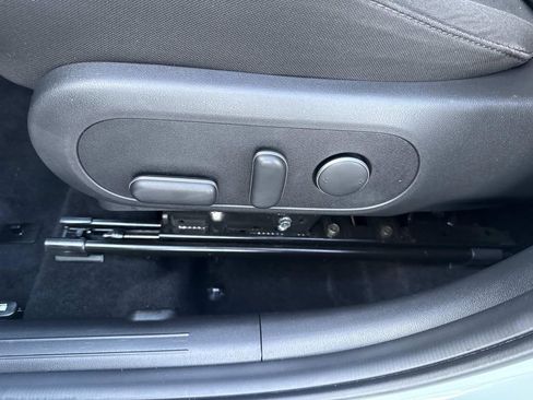 Used 2024 Hyundai Kona SEL w/ Convenience Package image 18