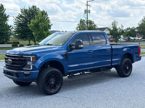 Used 2022 Ford F250 Lariat w/ Black Appearance Package AWD/4WD image 3