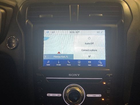 Used 2020 Ford Fusion Titanium AWD/4WD image 25