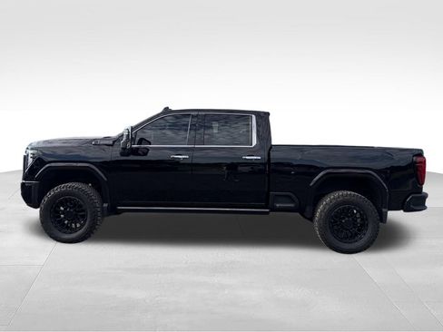 Used 2024 GMC Sierra 3500 Denali Ultimate AWD/4WD image 11