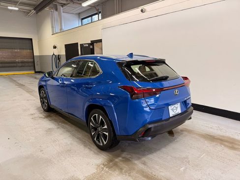 Used 2025 Lexus UX 300h AWD w/ Accessory Package (Z1) image 3