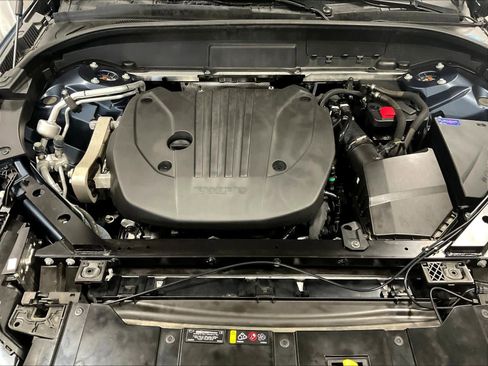 Used 2024 Volvo XC60 B5 Plus w/ Protection Package Premier image 35