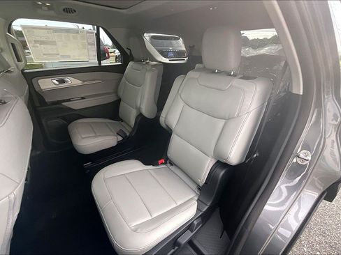 New 2026 Ford Explorer Active w/ Active Comfort Package AWD/4WD image 10