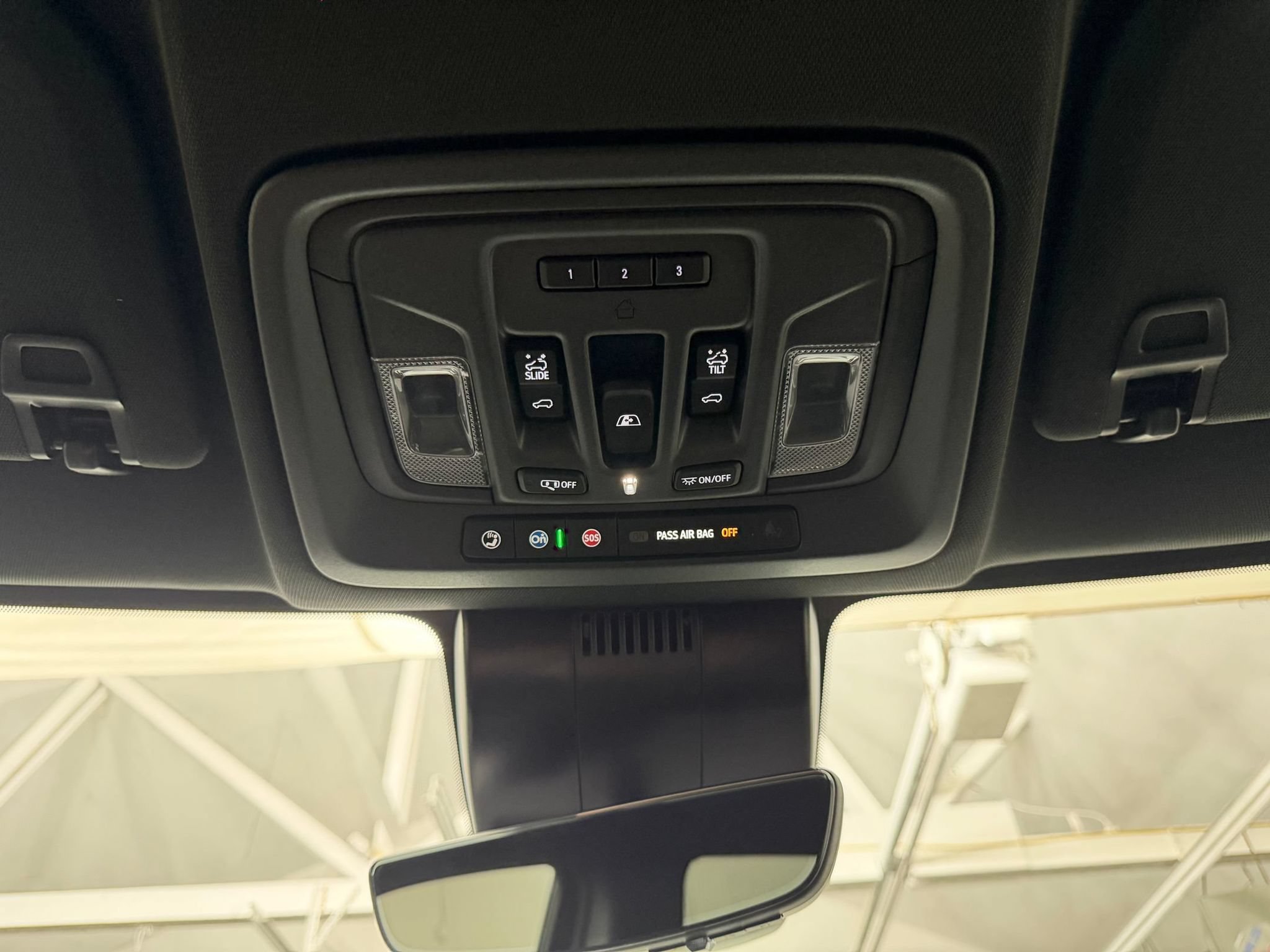Used 2025 GMC Sierra 3500 AT4 w/ AT4 Premium Plus Package AWD/4WD image 32