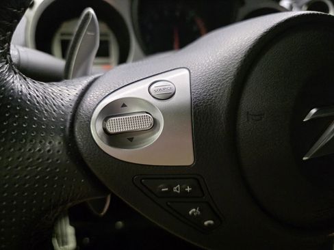 Used 2009 Nissan 370Z Touring w/ Sport Pkg RWD image 43
