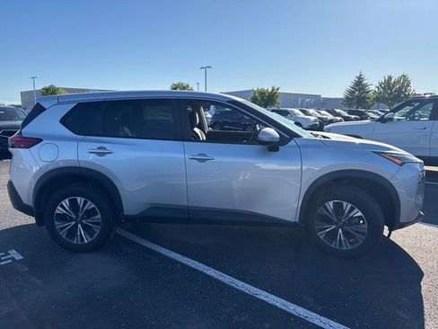 Used 2023 Nissan Rogue SV AWD/4WD image 11
