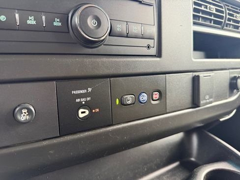 Used 2021 Chevrolet Express 2500 w/ Driver Convenience Package image 19