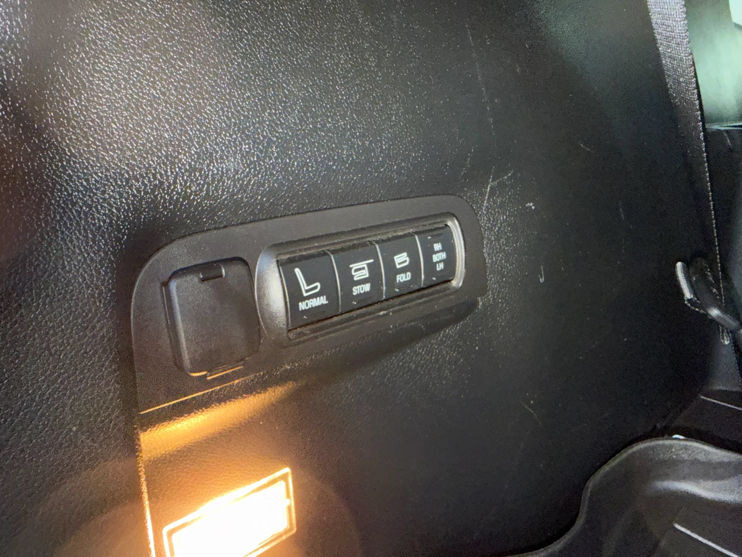 Used 2017 Ford Explorer Sport AWD/4WD image 26