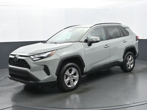 Used 2023 Toyota RAV4 XLE image 1