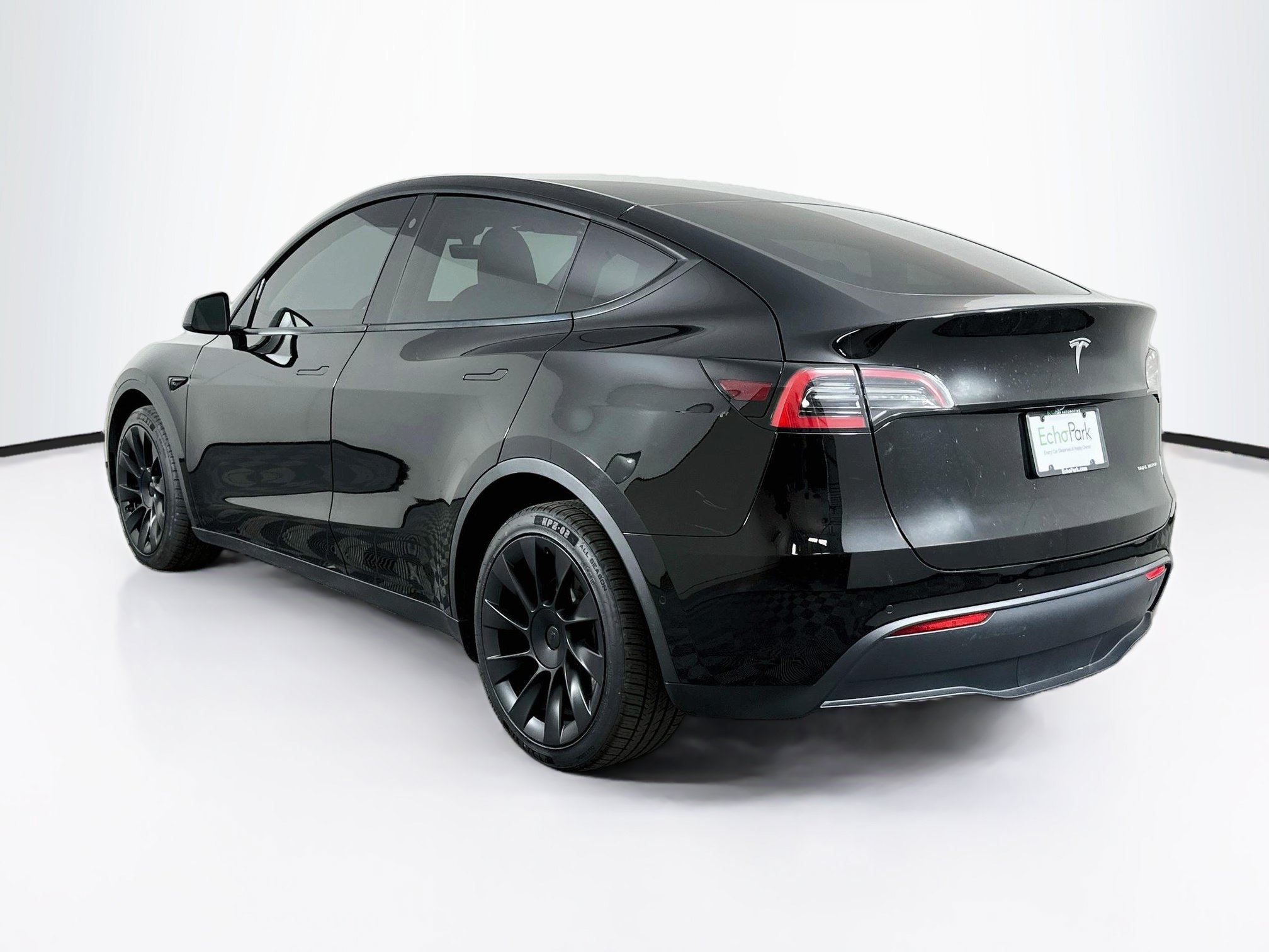 Used 2022 Tesla Model Y Long Range AWD/4WD image 5
