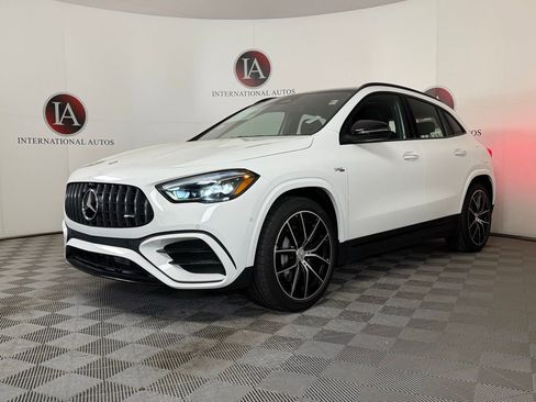New 2026 Mercedes-Benz GLA 35 AMG 4MATIC image 3