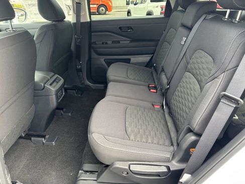 New 2026 Nissan Pathfinder SV image 25