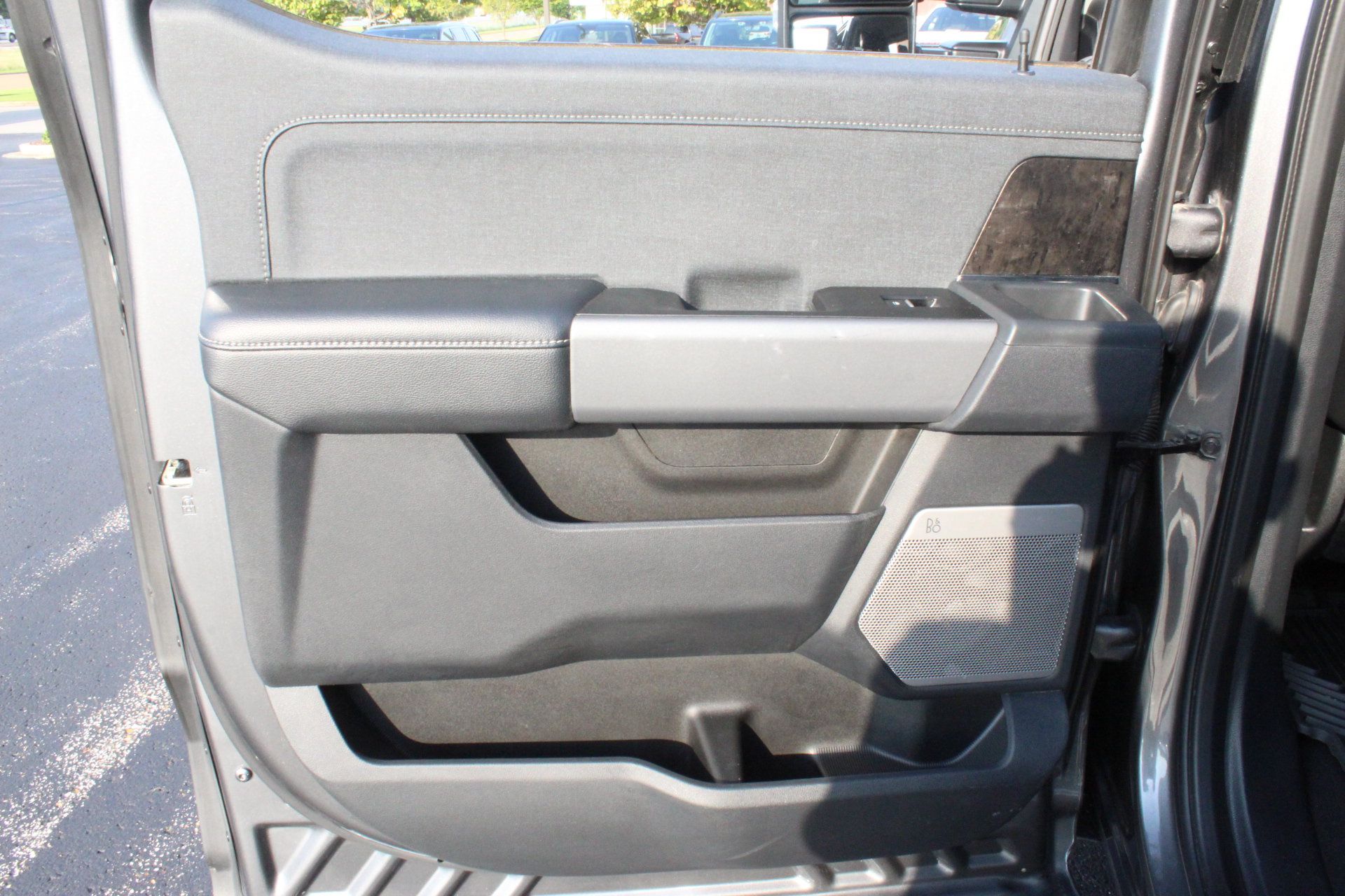 Used 2023 Ford F250 Lariat w/ Lariat Ultimate Package AWD/4WD image 31