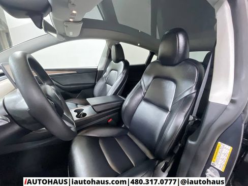 Used 2025 Tesla Model Y Long Range RWD image 16