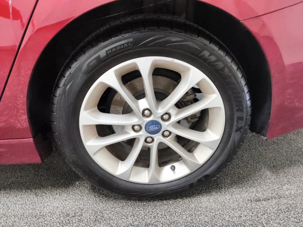 Used 2019 Ford Fusion SEL FWD image 10
