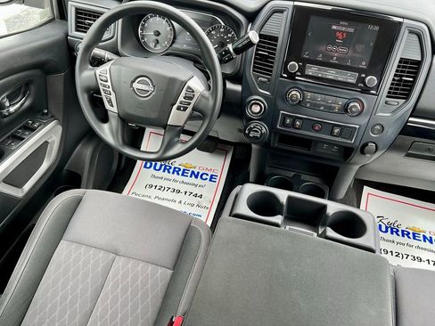 Used 2023 Nissan Titan SV image 16