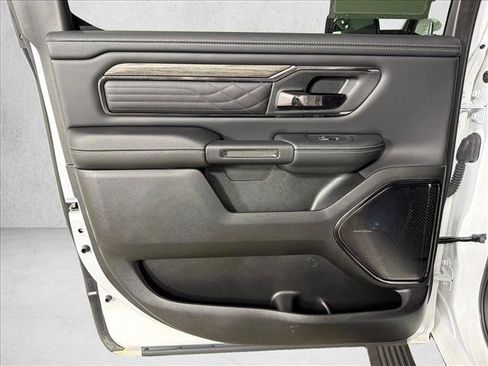 Used 2025 RAM 1500 Limited AWD/4WD image 23