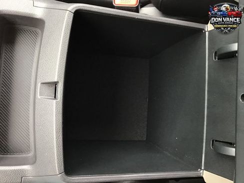 Used 2025 Kia Carnival FWD image 24