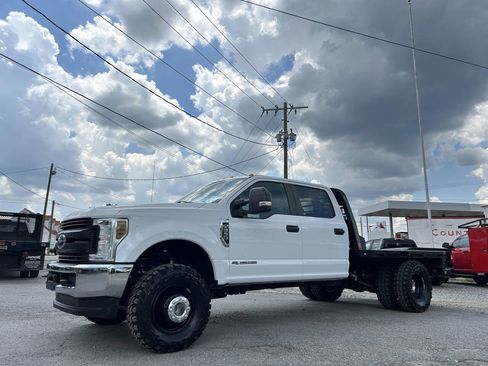 Used 2019 Ford F350 XL w/ Power Equipment Group AWD/4WD image 1