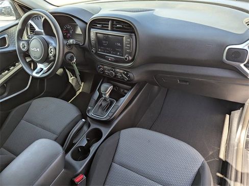 Used 2022 Kia Soul LX w/ Technology Package image 12