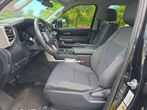 Used 2023 Toyota Tundra SR5 w/ SR5 Convenience Package AWD/4WD image 11