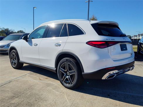 New 2026 Mercedes-Benz GLC 300 4MATIC image 3